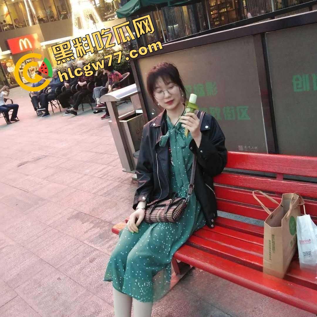 北京医科大学黑丝眼镜骚婊『沈雅欣』不雅私照疯传,戴眼镜的果然最淫荡,被无套狂插干到翻白眼!-7