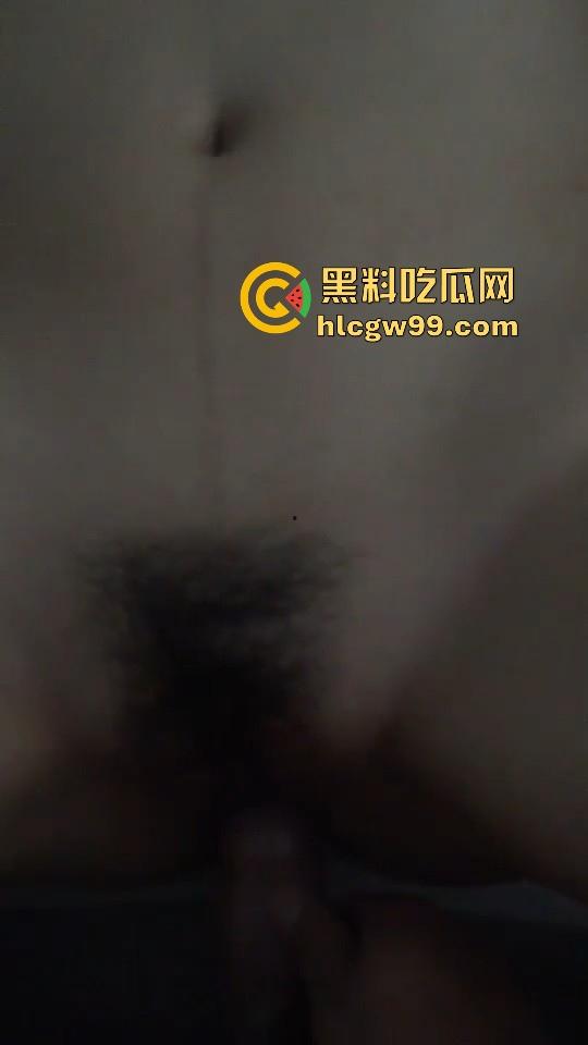 黑龙江哈尔滨医科大学反差女大【杨静】毕业分手后被渣男曝光泄密,娇喘浪叫又骚又主动!-4