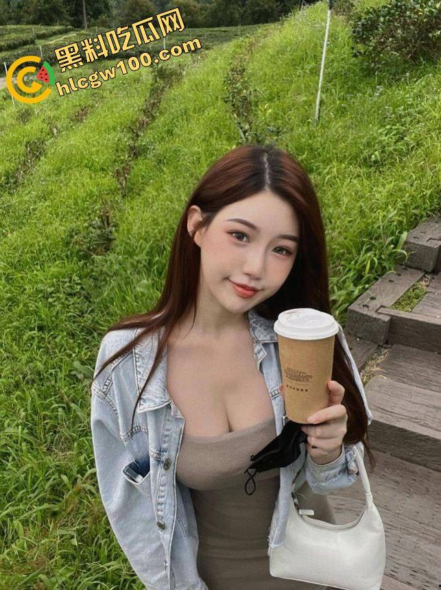 台湾高雄超甜模特【lhua】胯下口交舔屌，主动骑在鸡巴上坐下去来回抽插-7