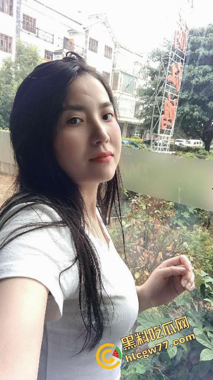 连云港良家少妇『黄霄敏』本是烟火清影,结果全程露脸被做成网盘种子疯传!-1