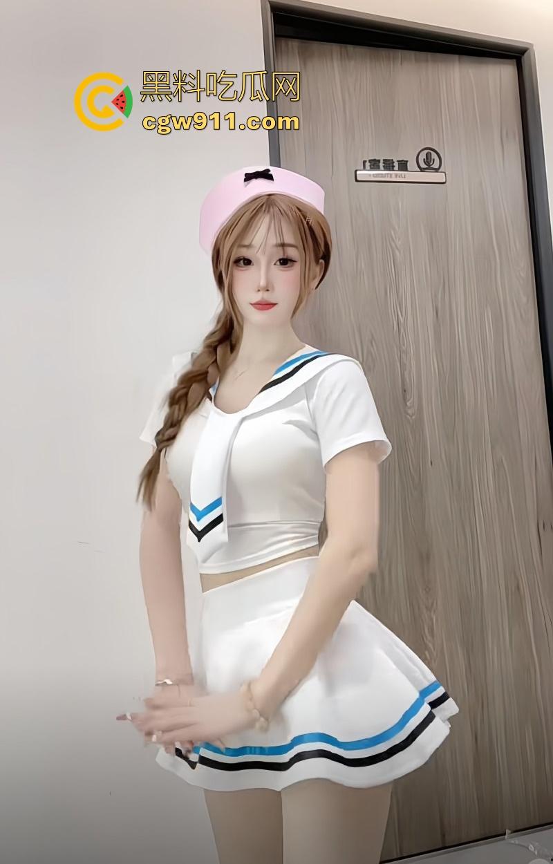 极品性感御姐【招财猫猫雨】无数兄弟的撸管女神，被开盒出是推特上的顶级福利姬，多人轮流爆操捆绑调教独家曝光！-5