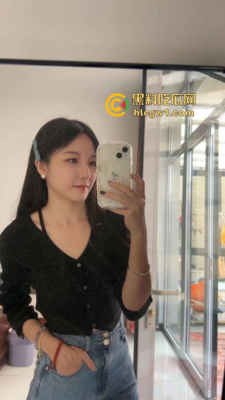 上海科技大学研究生【范冉】私拍！高冷女神表面装清纯，背地却是个随时能约的骚母狗！-24