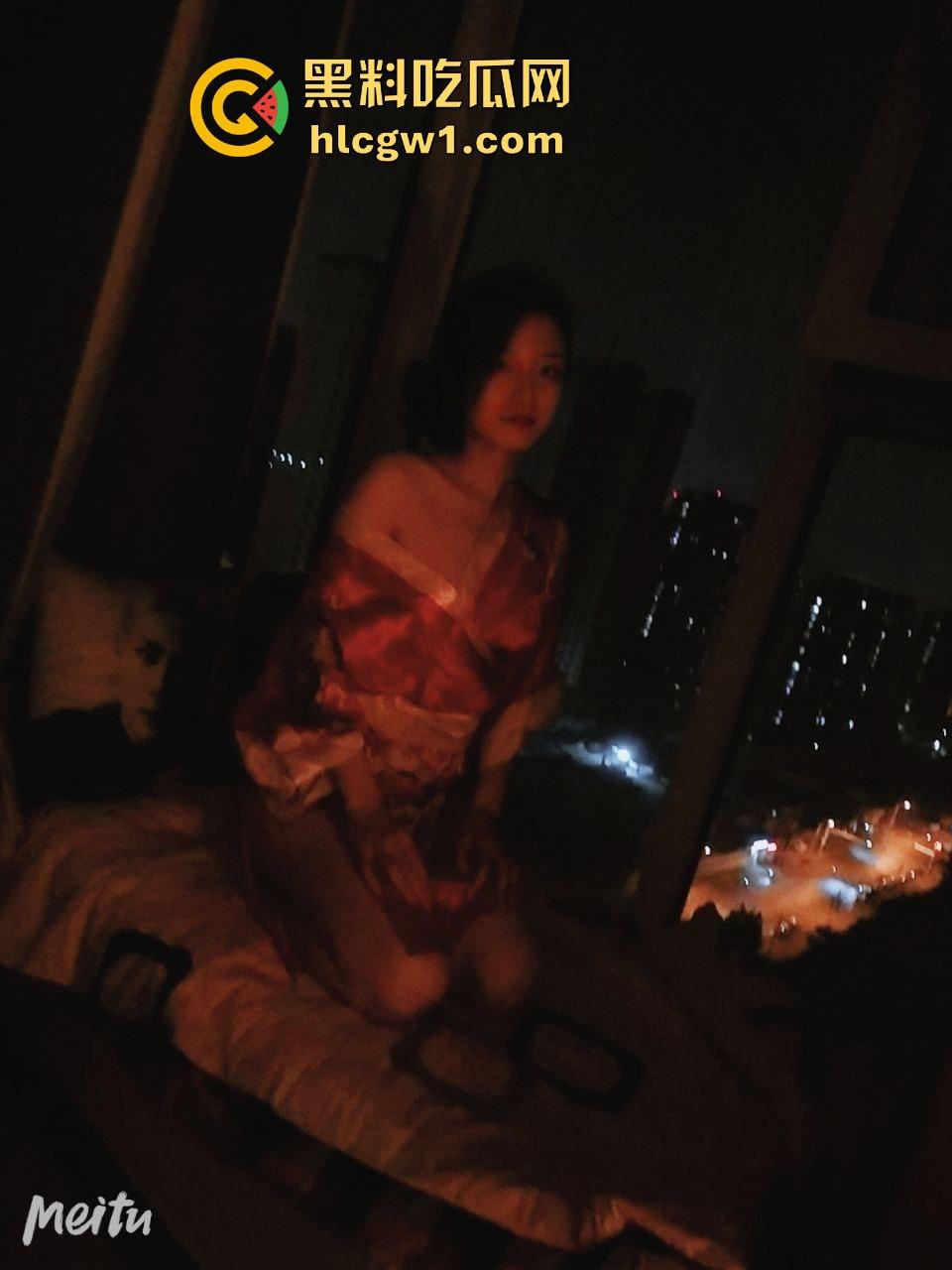 上海科技大学研究生【范冉】私拍！高冷女神表面装清纯，背地却是个随时能约的骚母狗！-29