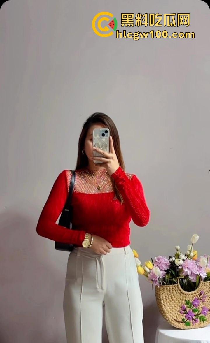 招商银行高管【廖飞】下海接客，42岁知识人妻风韵犹存，为还债变身金主圈高端玩物，嫩紧实知性风骚一条龙！-3