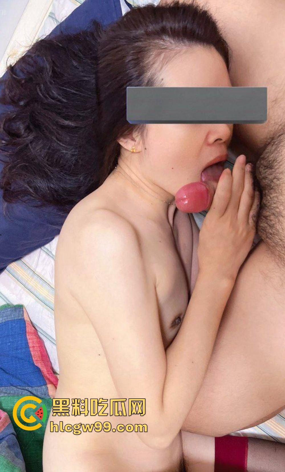 福建巨乳幼师『 林尤薇 』白天讲课晚上在炮友胯下放飞自我，离婚少妇母狗姿态满分，黑丝吊带内射爆操！-20