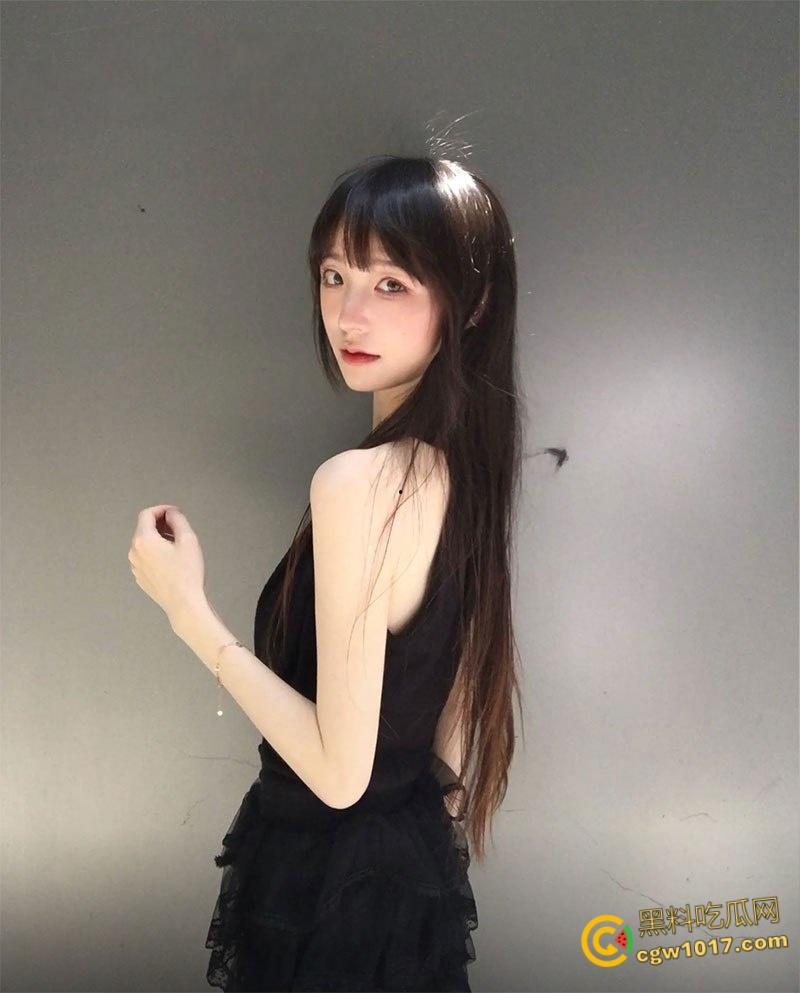 高颜气质御姐【刘若霓】，杭州做外围卖淫视频曝光，极品美腿开档黑丝，趴在窗户后入打桩，骚浪淫叫太诱人了 ！-4