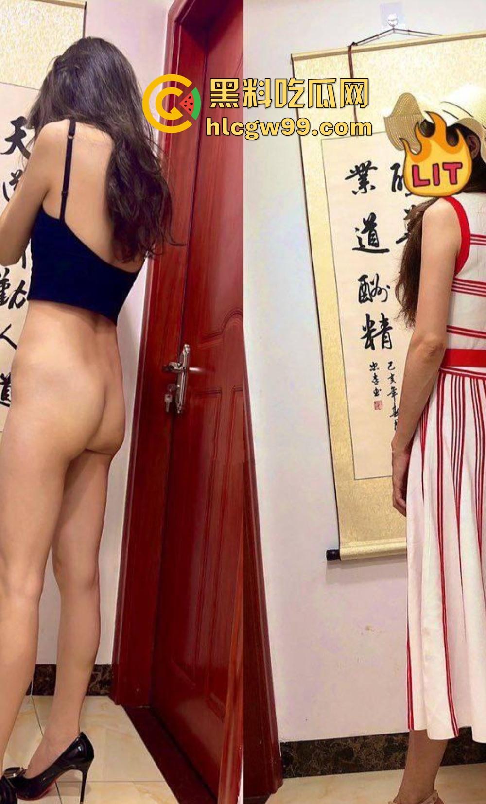 福建巨乳幼师『 林尤薇 』白天讲课晚上在炮友胯下放飞自我，离婚少妇母狗姿态满分，黑丝吊带内射爆操！-32