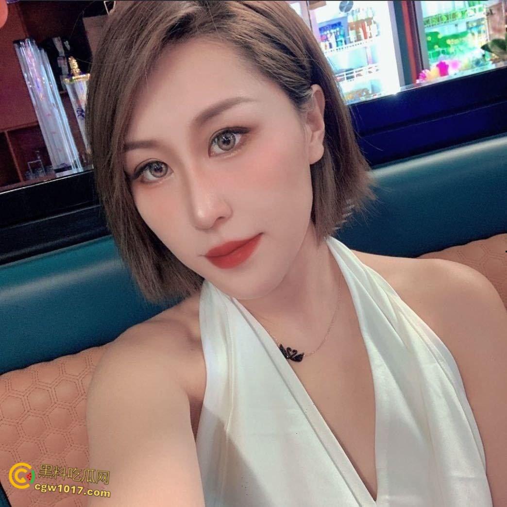 西安某公司优秀党员【方慧】，和单位领导开房偷情，还被领导pua不带套，穿着情趣制服被猛插内射！-2