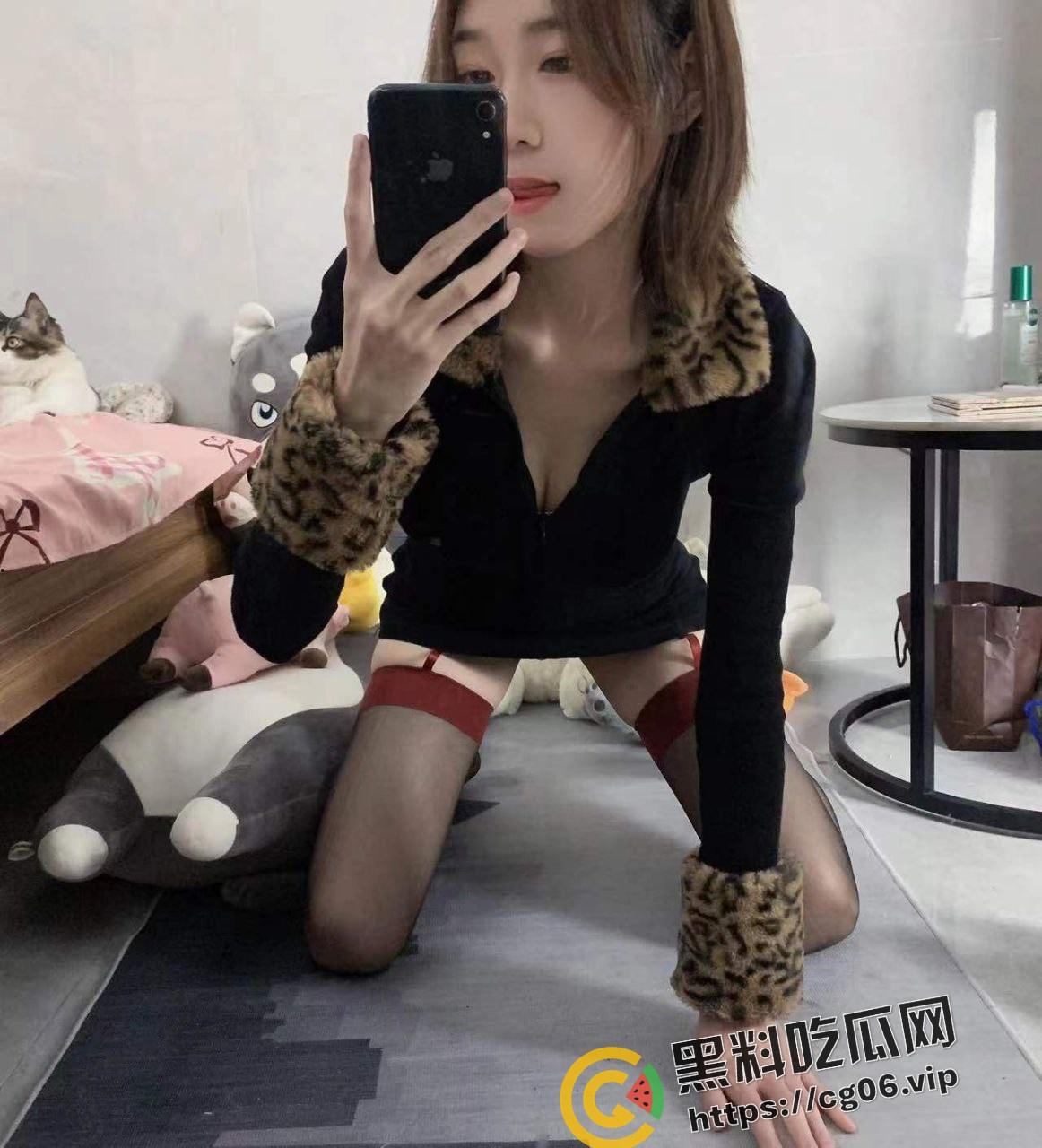 东莞辅警【甘颖聪】嫖娼无度被女友发现！离谱的是自己的男友去嫖的是自己的朋友的女朋友 不愧是东莞 圈子就是乱-14