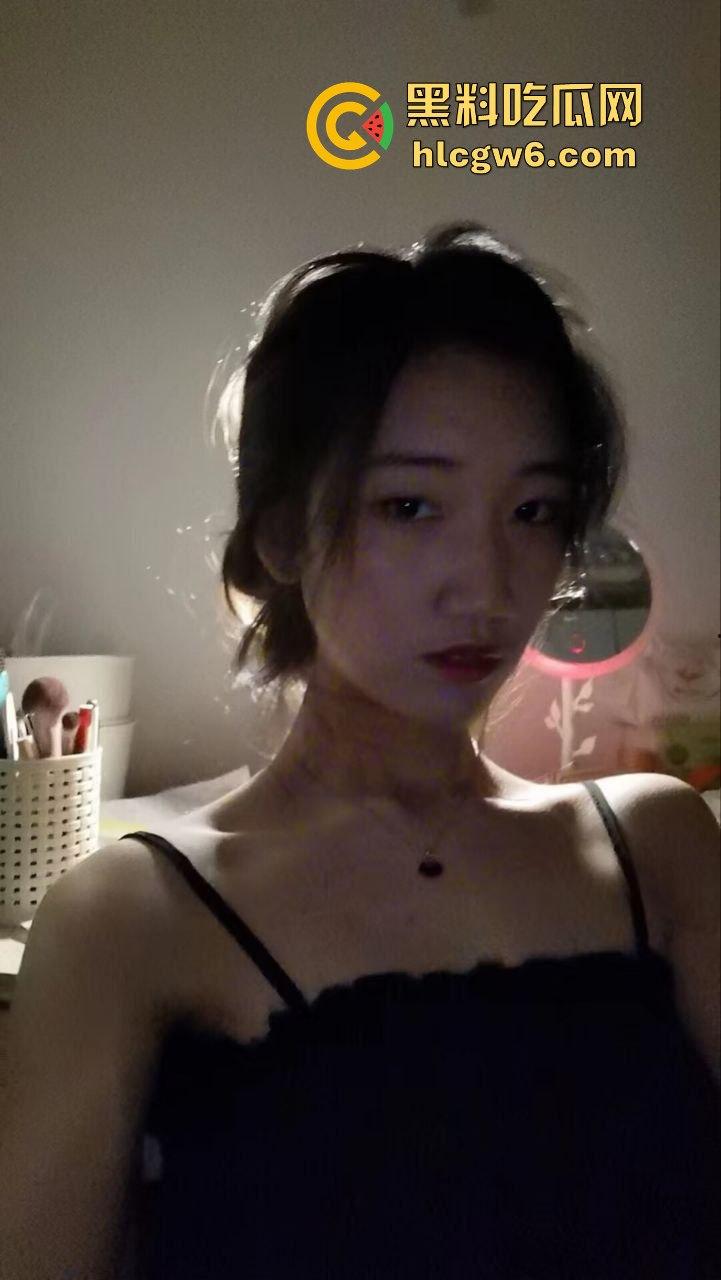 浙江温州老哥和二婚小娇妻性福日常曝光，姿势全解锁，小娇妻满足一切癖好，老哥感叹健身才能让你天天干到爽！-7