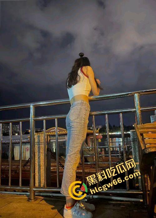 海角我的女儿刘莉莉 养育女儿十九年，终于修成正果，这一刻老刘想和海友一起分享！-15