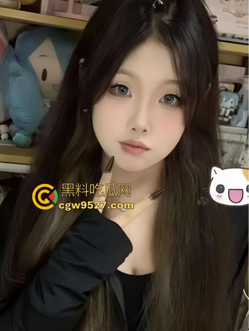 湖北工业大学反差女大学生【梁盈盈】被金主包养调教私拍曝光，微胖巨乳下的极致反差，极其淫荡！-2