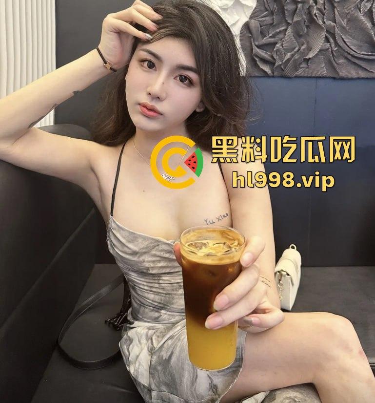 长沙海底捞TS女战神『尤物姜颜』黑料大爆发！推特3P视频被扒，纹身对上实锤，科技大奶原形毕露！-19