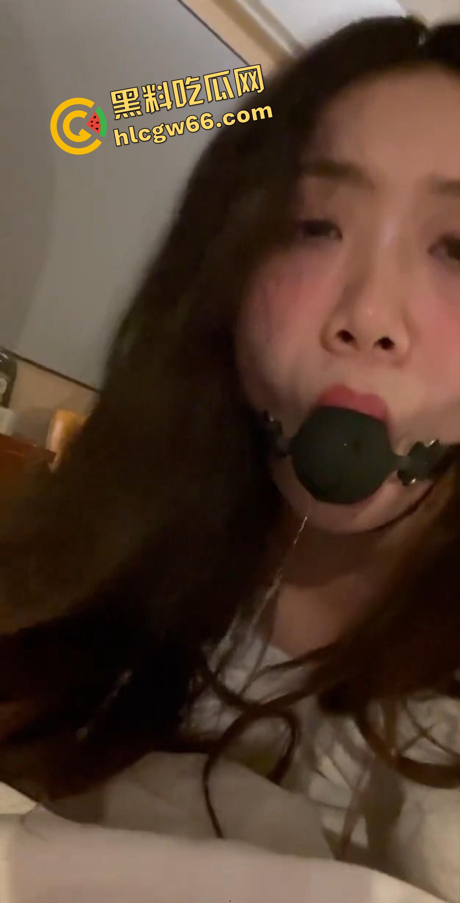 成都嫂子『赵美敏』变态偷情曝光，温柔少妇被小叔子操成母狗，内射菊花口交玩SM，骚逼爱虐喊刺激！-10