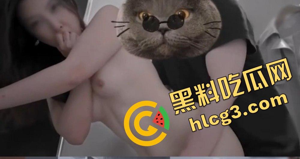 【直播曝光】一线天极品福利姬挑战极限，男厕所内被榜一大哥操翻，堪称直播界终极任务！-10