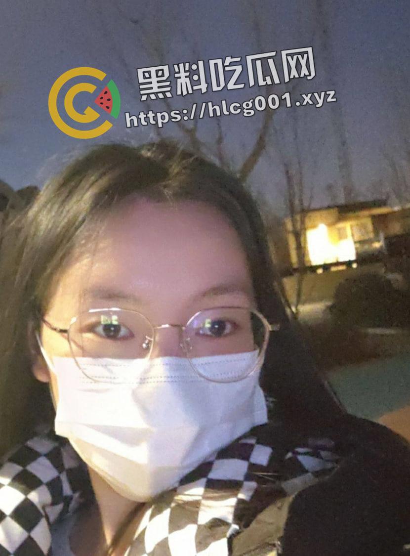 四川成都母狗【杨玉婷】开发日记 从娇嫩小穴到塞得下巨大阳具 把毛刮掉就开干-1