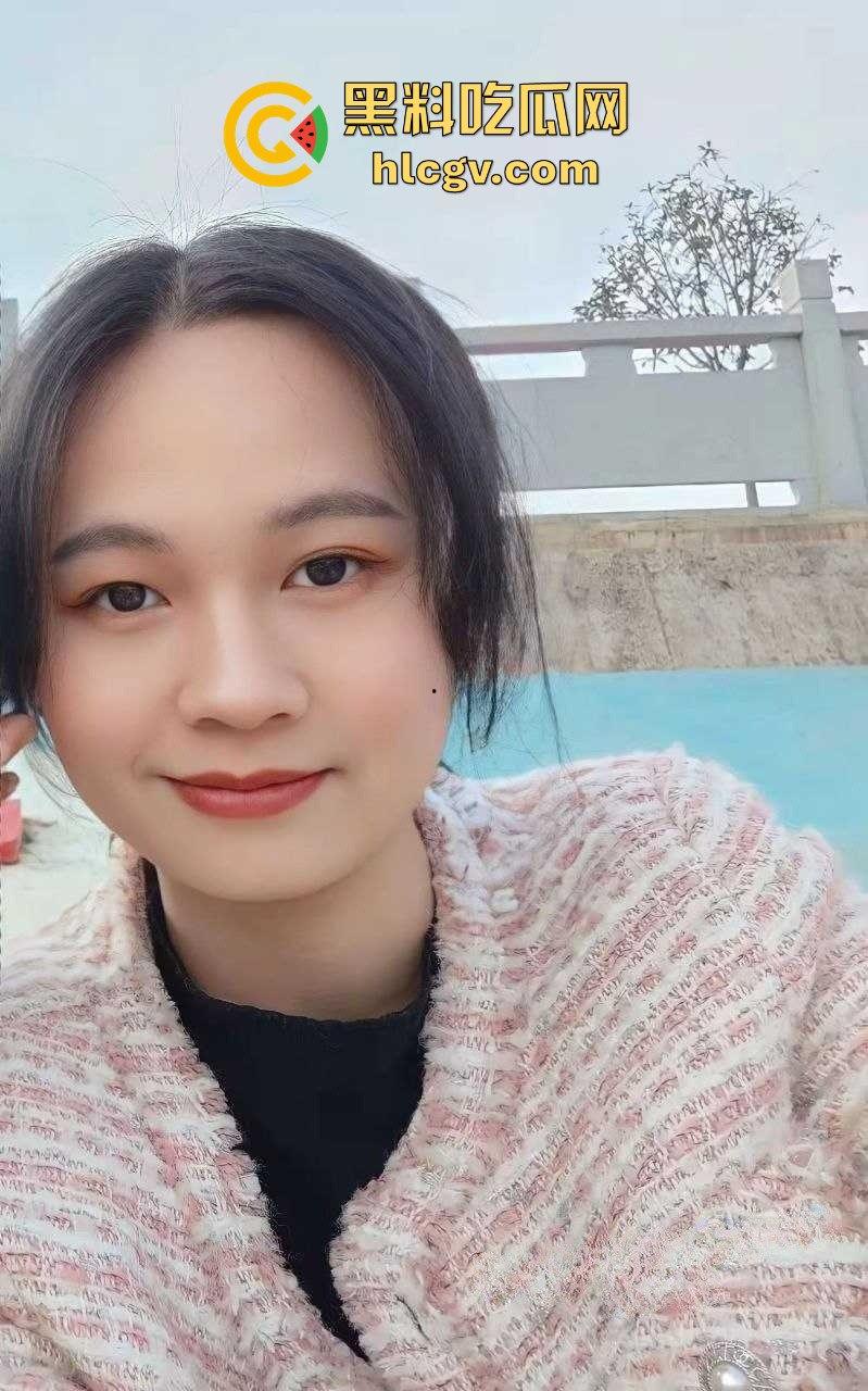 湖南怀化端庄贤妻【朱萍霞】私下翻车！床上放浪得像小野猫，骚劲儿能把男人撩疯！-2