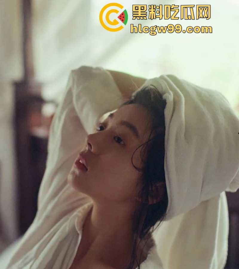 夜店巨乳美女身材炸裂，极品身材陪酒到烂醉，包厢内给老板口交骑乘，把老板玩爽了全程骚气满满！-2