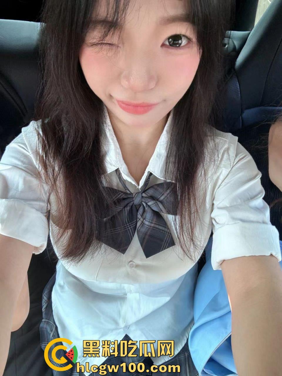 早年网黄高中生【艺芋圆】，高颜值极品身材二次元萝莉少女，公共场合玩刺激露出，退圈被扒-2