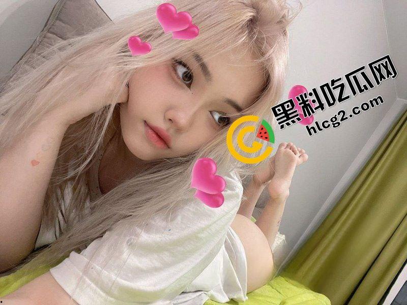 天津外国语大学高冷女神『董亚忻』白虎一线天嫩逼 前凸后翘 大尺度私拍福利视频泄密流出-6