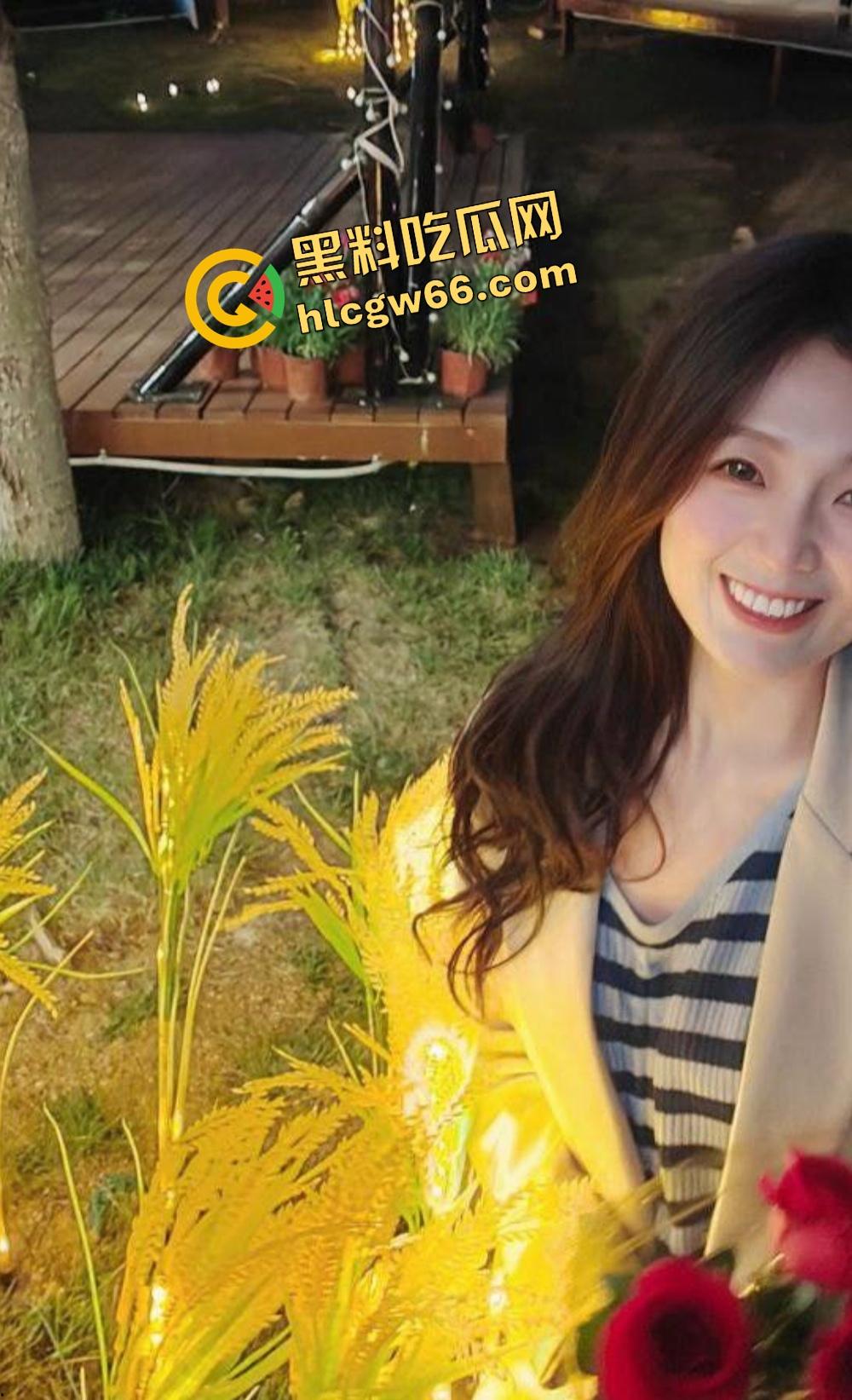 绵阳小龙坎老板娘『邱文倩』制服play干翻金主，火锅不一定好吃，但她的口活能让金主吃到高潮！-8