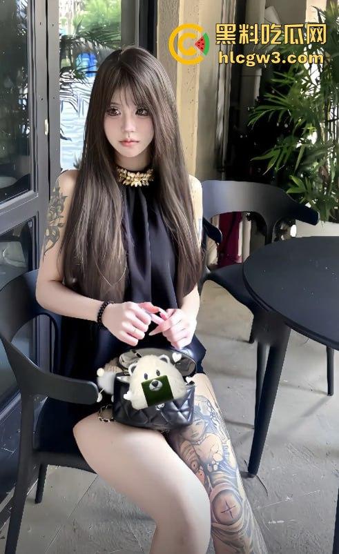 福建小骚货外围【晚安的羊】，抖音三个账号同时接单吸金，黑丝长腿制服勾瘾大哥，床上被打桩操到爬不起来！-15