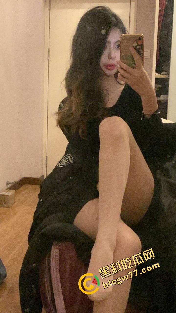 长沙校花『凯雯』私底下是小母狗？美拍背后的骚气日常曝光，被爆射到屁股发烫！-4