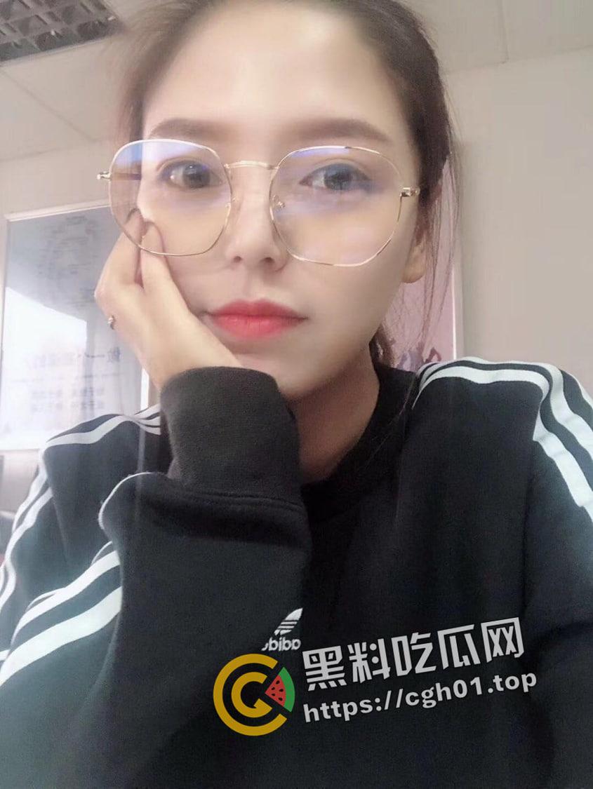 江西极品少妇！风韵十足瑜伽教练被富二代学院后入 御姐味十足 玉足长腿杀人利器-3