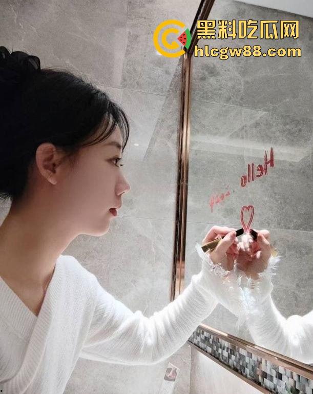 南宁小学骚货老师【刘悦湖】被校长开发的贱母狗，被操得嗷嗷叫爸爸，开发得顺风顺水！-3