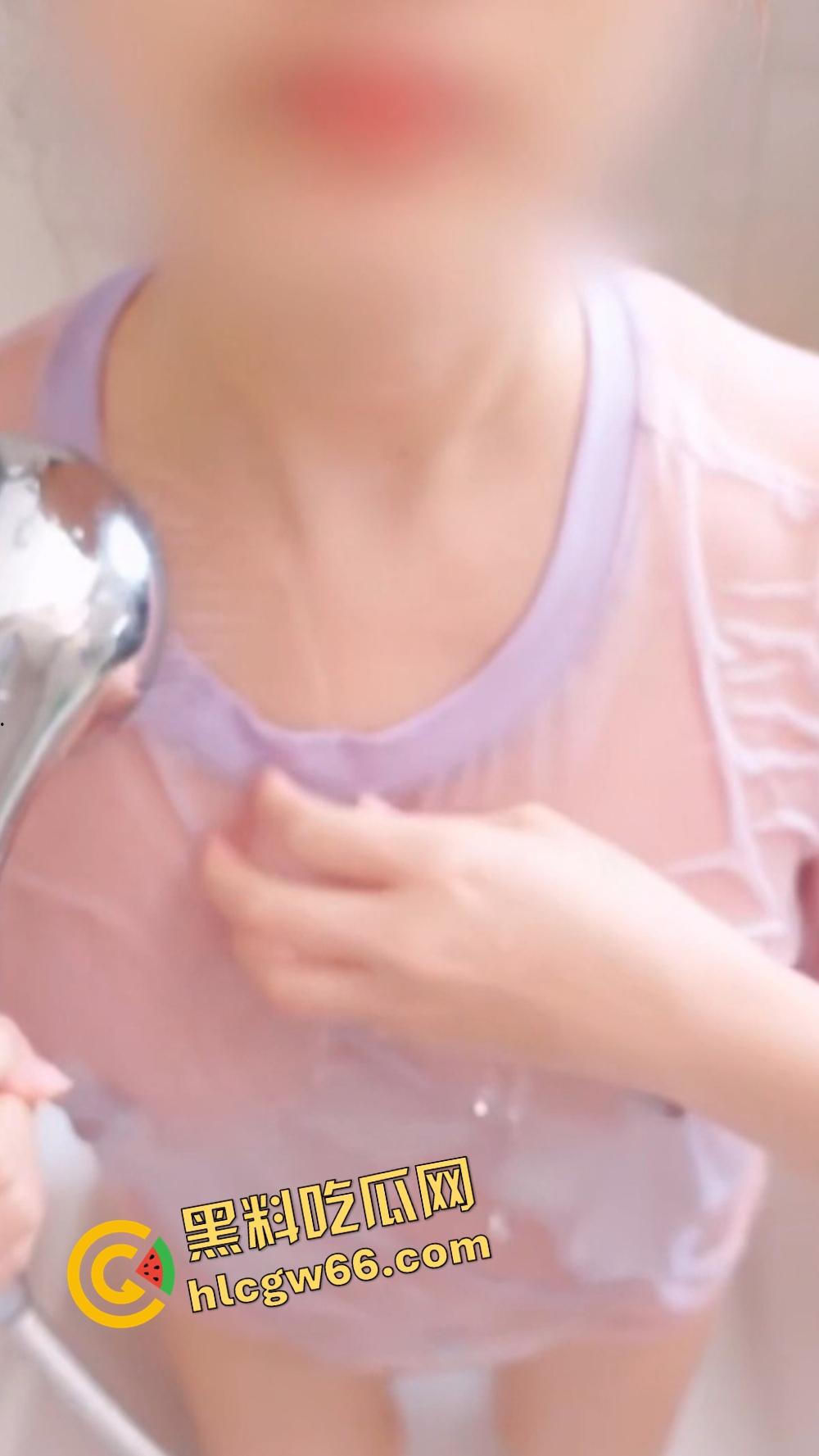 台湾无毛小太妹真他妈骚，露脸被操颜射内射全收，反差婊模式拉满，弯弯这逼吃得太干净了！-10