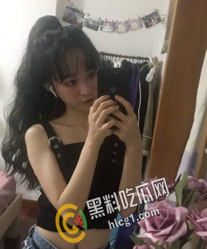 长沙理工大学 超极品反差校花 罗巧 白天上学 晚上兼职接客 口爆内射野战 只要钱到位 姿势全都会！-6