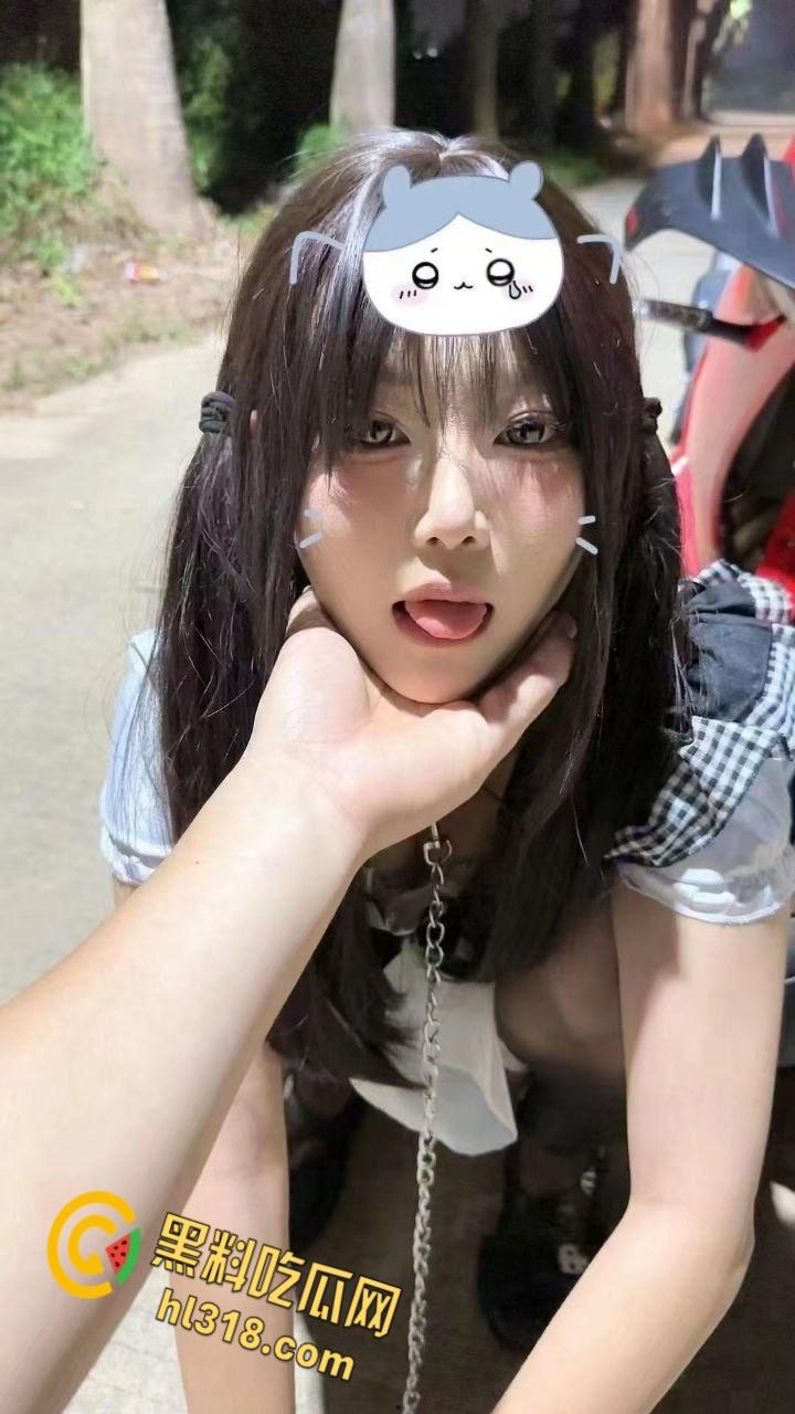 机车圈总是让人意想不到，春风车主完成主人的任务，性感黑丝女仆跪地任人调教，当街栓狗溜圈 ！-5