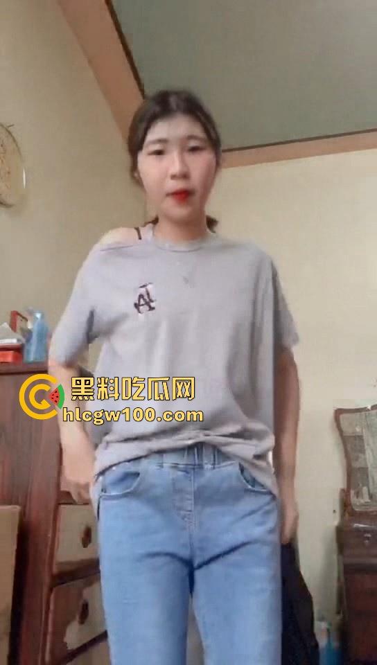 河北工商学院清纯反差女友【吴萱萱】自慰调教视频爆出，远程调教娇嫩粉穴，反差感十足！-7