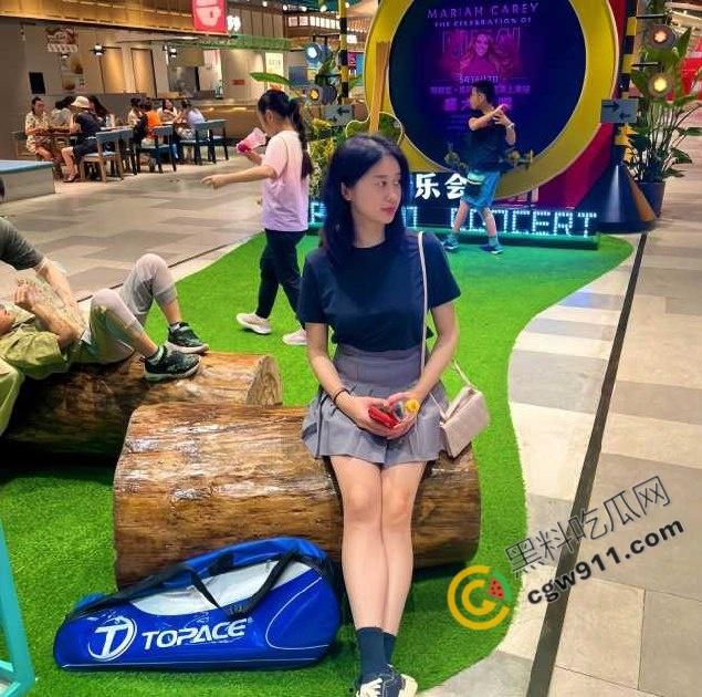 东莞极品少妇【沈晓璐】被炮友调教成风骚母狗！口交深喉技巧高超，白皙肌肤配上淫荡姿态，风骚至极-1