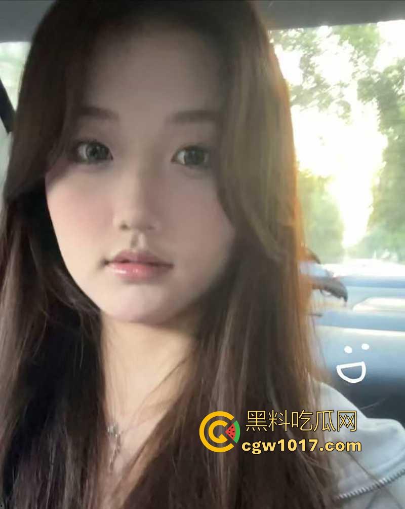 安徽工商学院反差婊【李梦瑶】约炮成瘾,擅长口交深喉,最爱无套内射,跟学长约炮录露脸吸吮挨操淫片,直接骑乘!-2