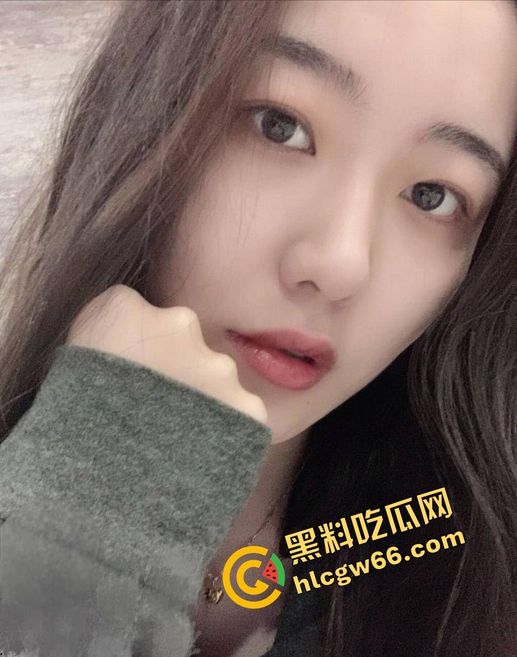 西安音乐学院反差婊【夏雨】欣操逼骚话连天,白嫩美乳被揉爆 深喉口爆内射爽到爆!-3