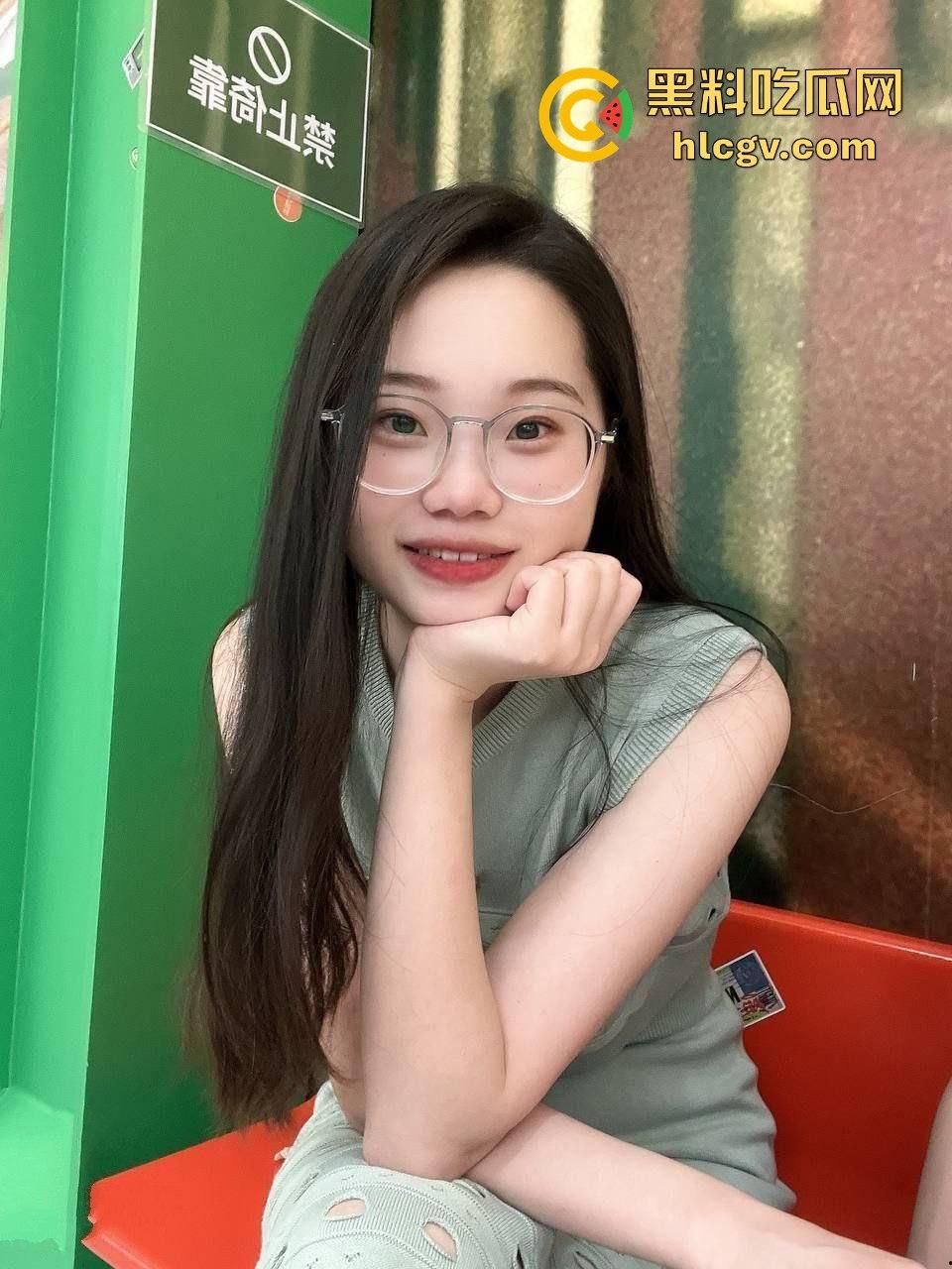 天津外国语大学大四学姐【韩雪珃】做爱视频意外流出!黑丝吃鸡巴画面疯传校园,毕业前的爆炸性丑闻!-3