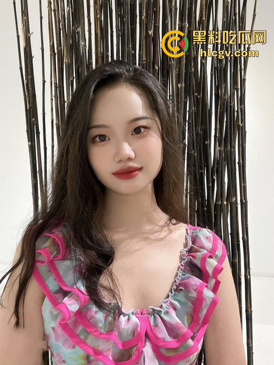 天津外国语大学大四学姐【韩雪珃】做爱视频意外流出!黑丝吃鸡巴画面疯传校园,毕业前的爆炸性丑闻!-7