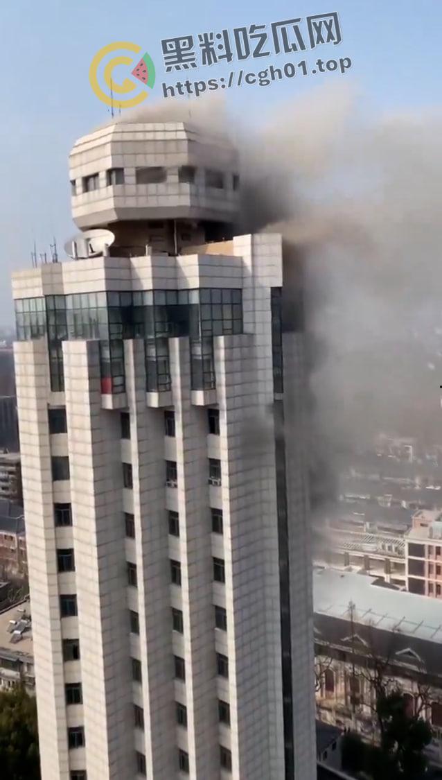 惊天大瓜!张家港市政府被炸 犯人【袁剑虹】留信要求严惩贪官 被封禁视频流出-5