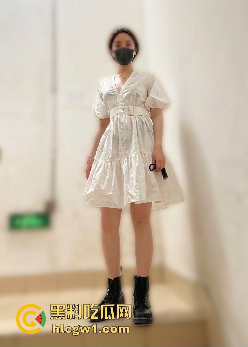 独家猛料!对门人妻少妇怕【蒋婷婷】竟是极品白虎,瓜友约炮被顶到不行,BUFF全开直接爽翻天!-1