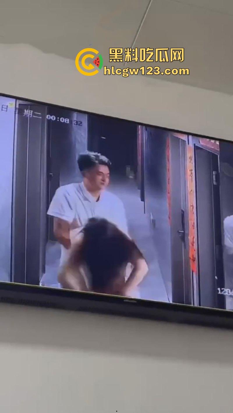 美女520当晚酒醉被两名男子捡尸 强行拖入酒店房间 轮奸2小时酒醒后才被救出 最终两人被拘!-6