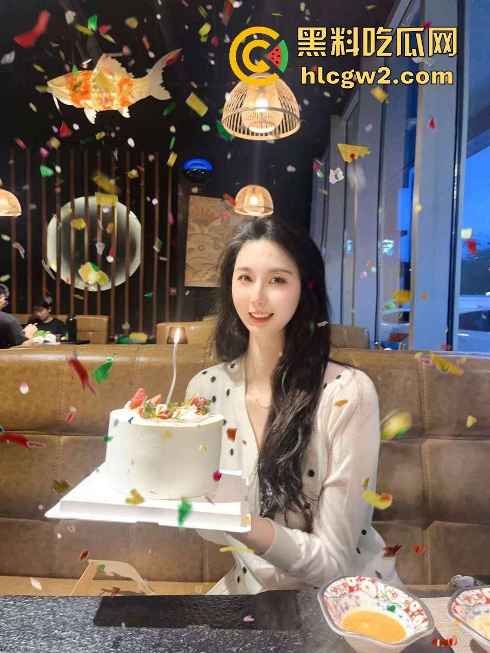 河北极品九头身美腿少妇【史若曦】狐媚眼小三相,满分颜值被土豪包养性爱自拍独家流出!-12