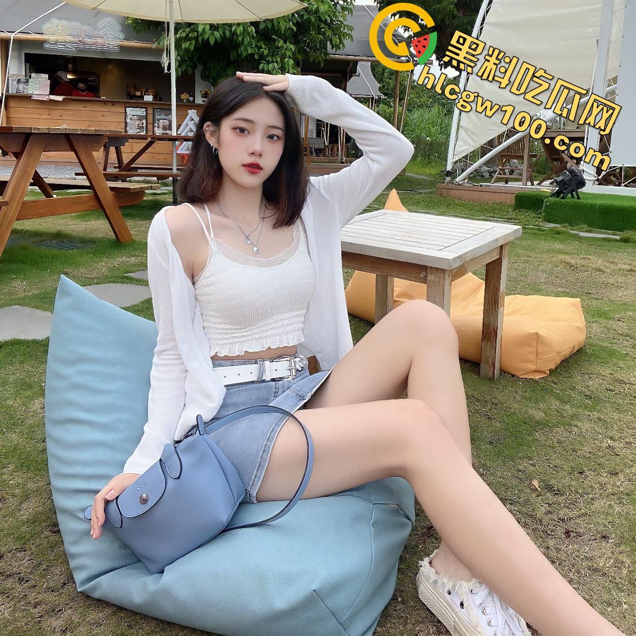 极品厌世脸台大反差母狗【朱晏妮】,对镜私拍女王S调教与被调教扣穴自慰多段独白-1