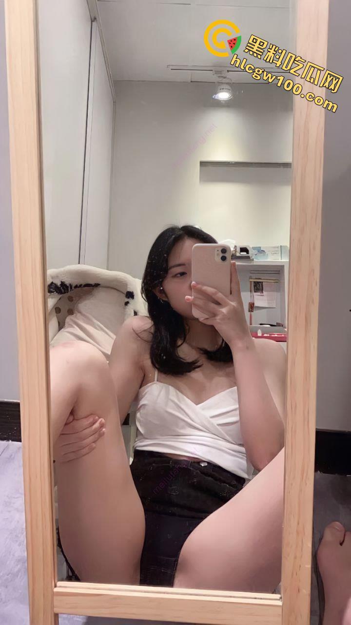 极品厌世脸台大反差母狗【朱晏妮】,对镜私拍女王S调教与被调教扣穴自慰多段独白-41