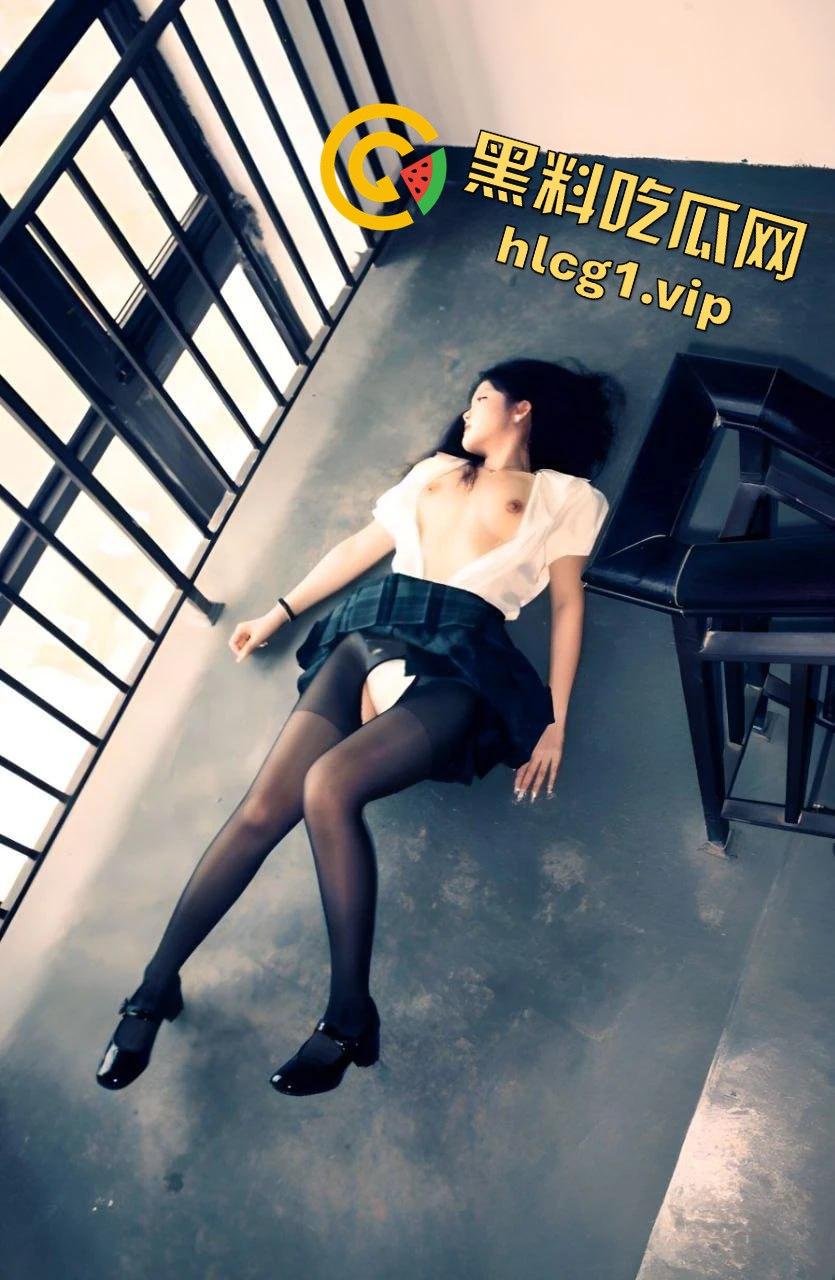 福州科技学院郭书瑶私房约拍翻车!废弃教学楼内被后入,画面太劲爆!-6