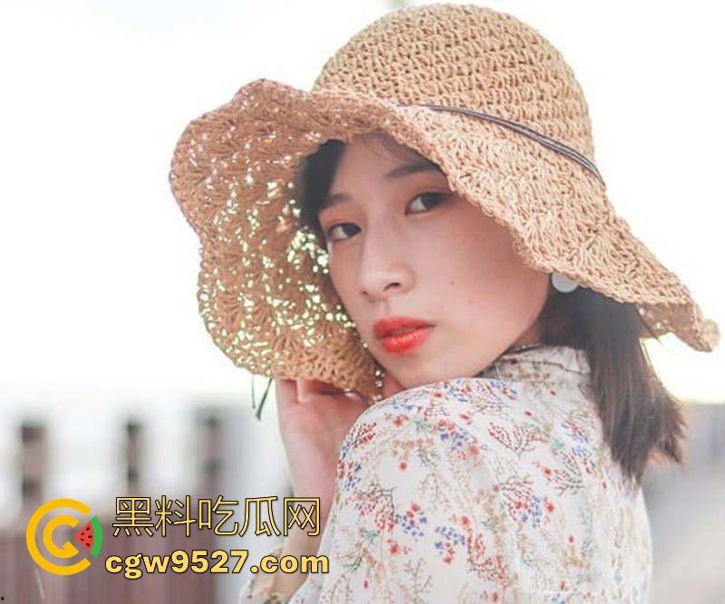 极品嫩妹公共场合玩刺激,跳蛋塞逼里,走着走着就按启动按钮,等骚逼舒服的差不多了就叫猛男群P伺候!-2