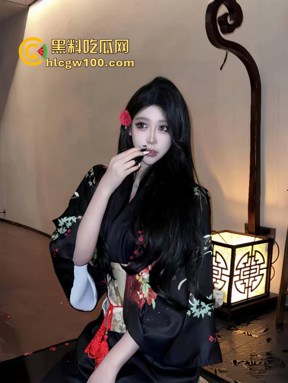 河北精神小伙KTV玩疯，陪酒妹被当狗地下爬跪舔，嘴当B抽插全程卖力口活卖力吸到腿软，洗手间乱交结尾！-2