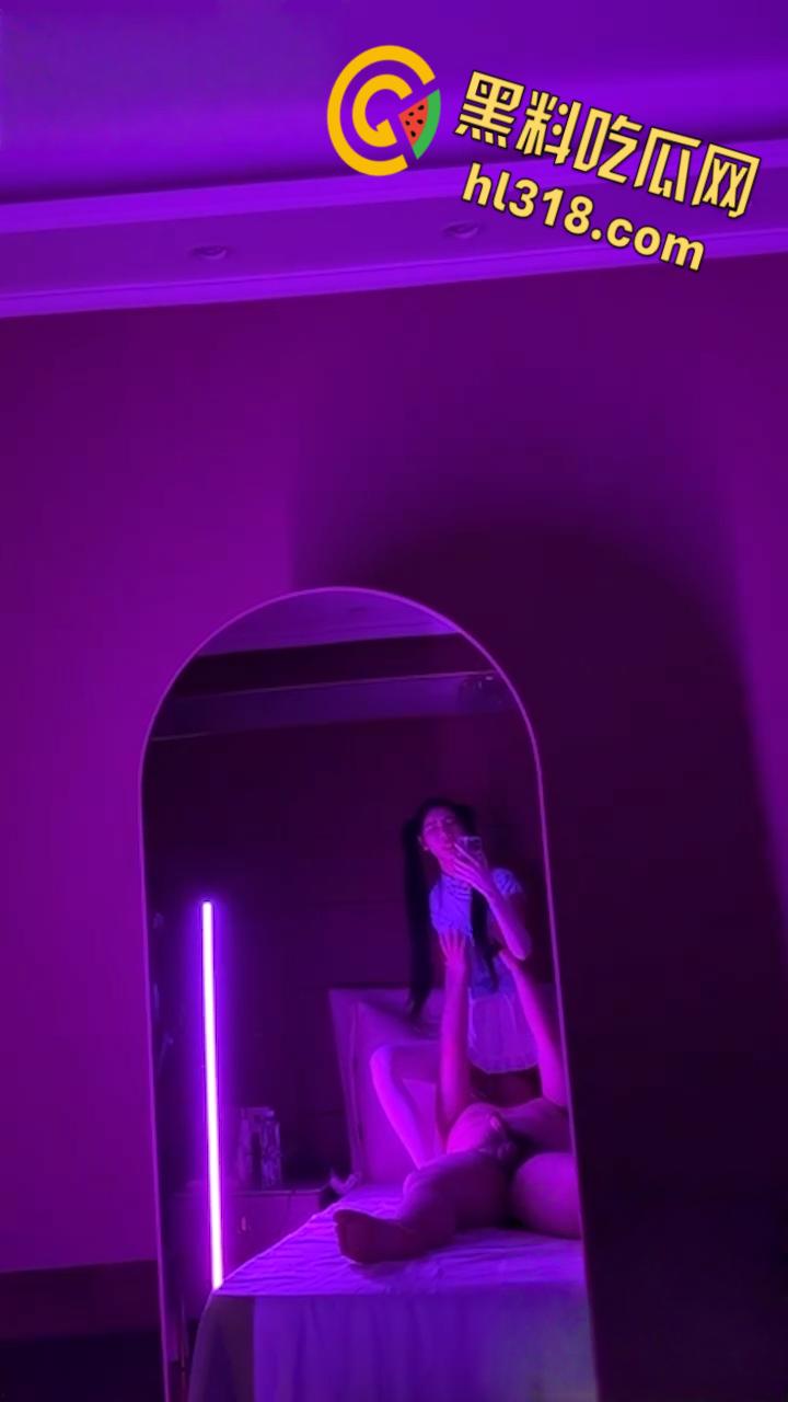 抖音极品御姐【美少女】，中国传媒学院准校花，毕业后迫于生计沦落为外拍模特，顺便兼职外围赚零花钱 !-7