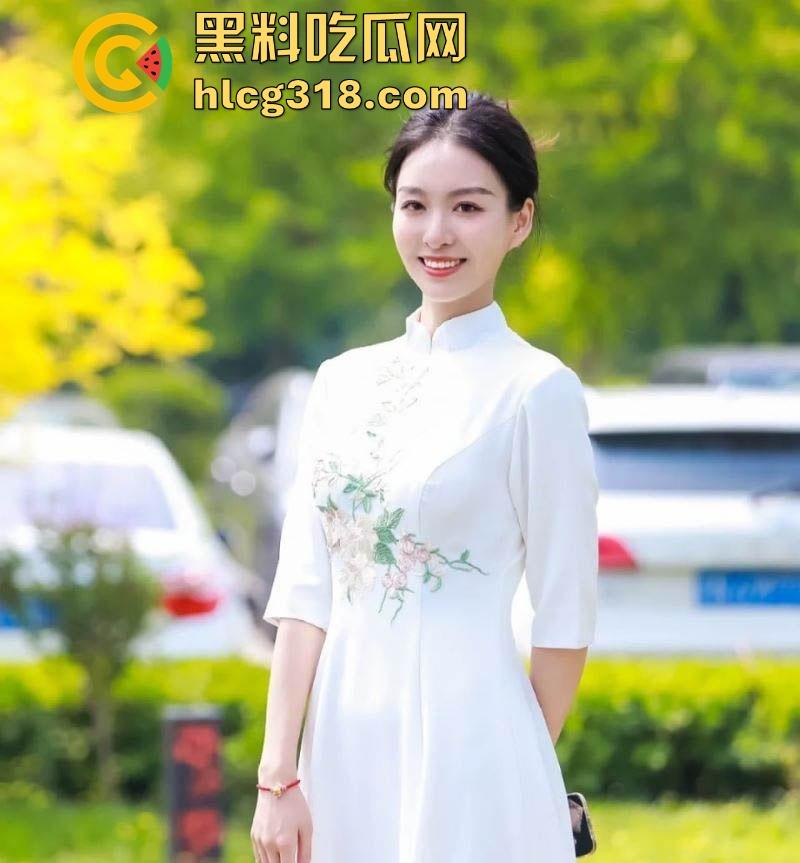 南京电视台高颜值实习主持人【叶璇】性爱视频曝光 为升职以肉体贿赂领导 极品女神没想到是领导的口交肉便器!-2