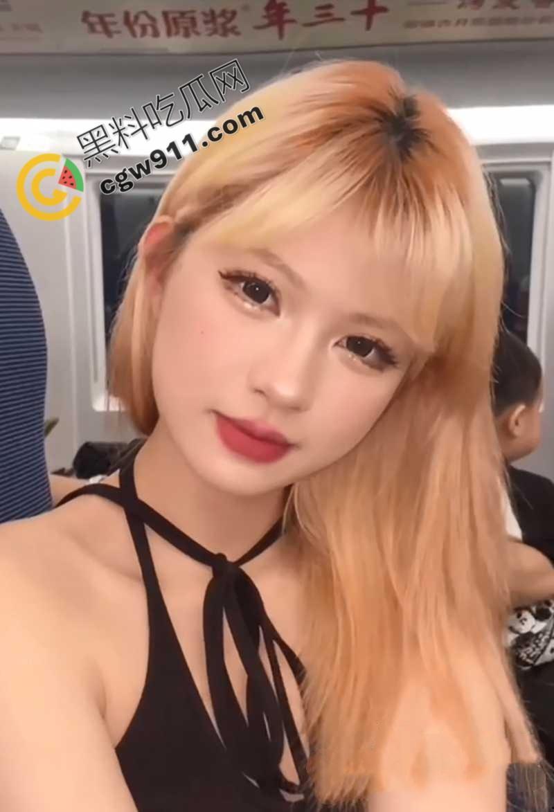 重庆洪崖洞海底捞美女领班【曲晓雯】与男友私拍流出！极品身材，无套猛干，淫叫不断，骚话羞辱彻底被玩坏！-2